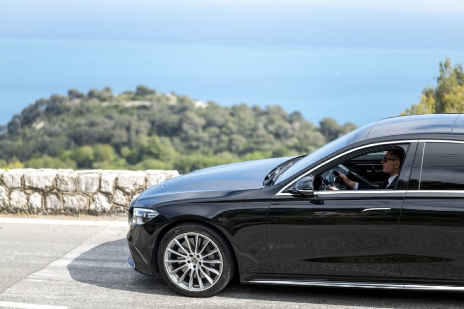 Private Chauffeur at The Hotel Carlton - 24/7 - Airport Transfer from or To Hotel Carlton in Cannes